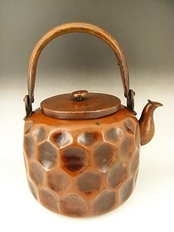 JAPANESE EARLY TO MID 20TH CENTURY LARGE BRONZE POT<br><font color=red><b>SOLD</b></font> 