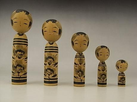 JAPANESE 20TH CENTURY SET OF 5 GRADUATED SIZE KOKESHI DOLLS<br><font color=red><b>SOLD</b></font>