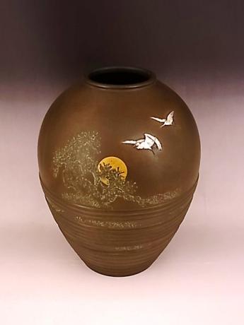 JAPANESE EARLY 20TH CENTURY BRONZE VASE WITH CRANE, SUN AND PINE DESIGN<br><font color=red><b>SOLD</b></font>