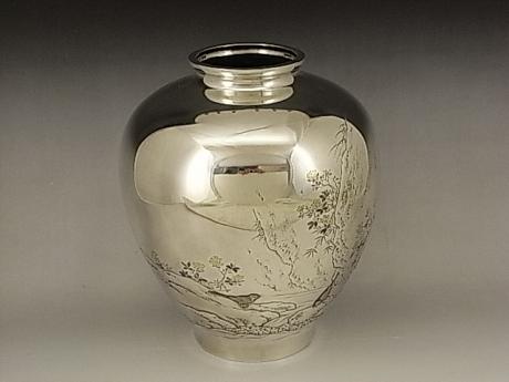 JAPANESE EARLY 20TH CENTURY SILVER VASE SIGNED SHUEI<br><font color=red><b>SOLD</b></font>