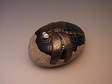 JAPANESE 21ST C. LACQUERED AND SHELL INLAID ROCK PAPERWEIGHT BY OKADA SHIHOH<br><font color=red><b>SOLD</b></font> 