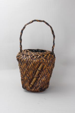 JAPANESE EARLY 20TH CENTURY BAMBOO FLOWER BASKET