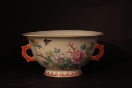 CHINESE 20TH CENTURY PORCELAIN BOWL WITH FLORAL AND INSECT DESIGN<br><font color=red><b>SOLD</b></font>