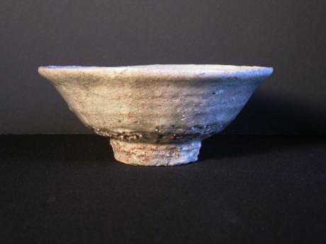JAPANESE MID 20TH CENTURY HAGI WARE TEA BOWL<br><font color=red><b>SOLD</b></font>