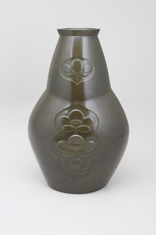 JAPANESE EARLY 20TH CENTURY BRONZE WATERLILY DESIGN VASE<br><font color=red><b>SOLD</b></font>