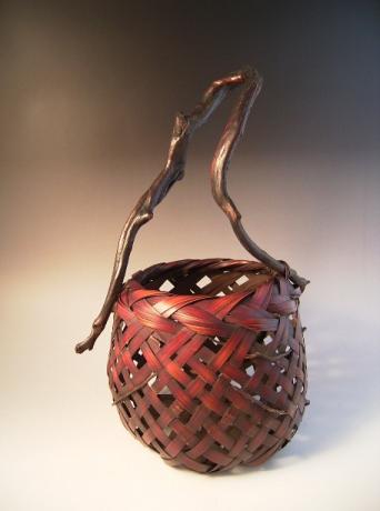 JAPANESE EARLY-MID 20TH CENTURY BAMBOO BASKET<br><font color=red><b>SOLD</b></font>