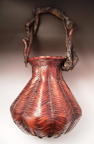 JAPANESE EARLY 20TH CENTURY BAMBOO FLOWER BASKET