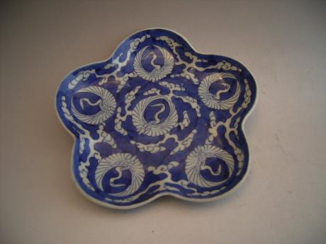 JAPANESE 19TH CENTURY BLUE AND WHITE IMARI PLUM BLOSSOM SHAPED PLATE<br><font color=red><b>SOLD</b></font>
