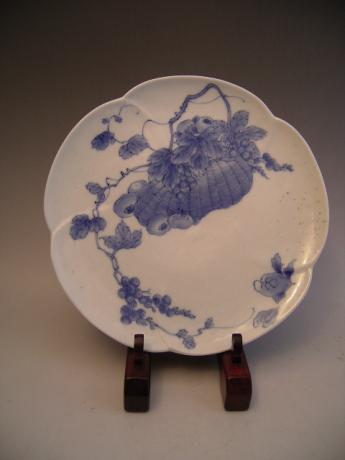 JAPANESE 19TH CENTURY HIRADO WARE PLATE<br><font color=red><b>SOLD</b></font>
