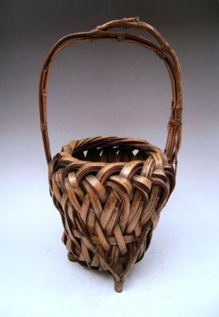 JAPANESE 20TH CENTURY SMALL BAMBOO FLOWER BASKET<br><font color=red><b>SOLD</b></font>
