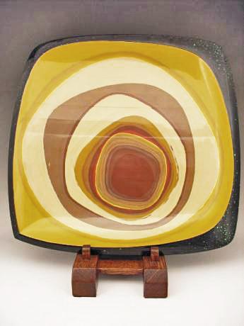 <br><font color=orangered><b>SALE</b></font>   JAPANESE MID 20TH CENTURY LARGE LACQUER AND SHELL INLAID TRAY