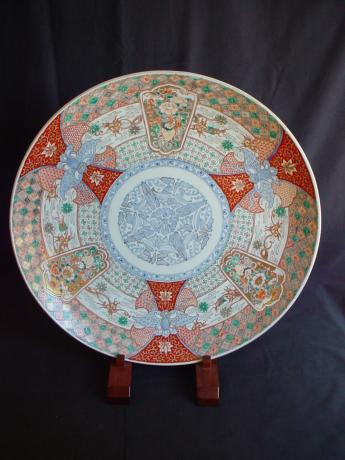 LARGE EARLY 19TH CENTURY IMARI CHARGER<br><font color=red><b>SOLD</b></font>