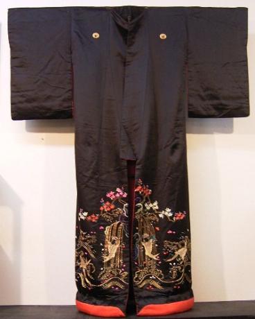 JAPANESE MEIJI PERIOD BLACK WEDDING KIMONO