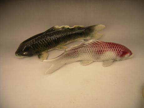 JAPANESE MID 20TH CENTURY PORCELAIN PAIR OF KOI OKIMONO<br><font color=red><b>SOLD</b></font>