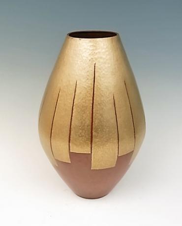 JAPANESE MID 20TH CENTURY HAND HAMMERED COPPER VASE BY GYOKUSENDO<br><font color=red><b>SOLD</b></font>