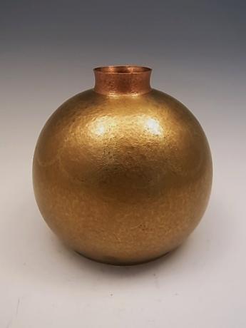 JAPANESE 20TH CENTURY (CIRCA 1985) COPPER VASE BY SATO SHUKUTAKA<br><font color=red><b>SOLD</b></font> 