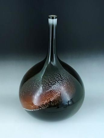 JAPANESE LATE 20TH CENTURY PORCELAIN VASE WITH TENMOKU GLAZE BY SADAMATSU ZENJI<br><font color=red><b>SOLD</b></font>