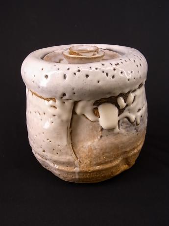 JAPANESE 20TH CENTURY HAGI WARE MIZUSASHI WITH TOMOBAKO <br><font color=red><b>SOLD</b></font> 