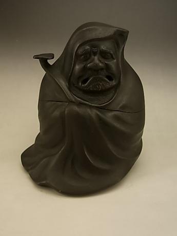 JAPANESE EARLY 20TH CENTURY BRONZE DARUMA SHAPED KORO<br><font color=red><b>SOLD</b></font>