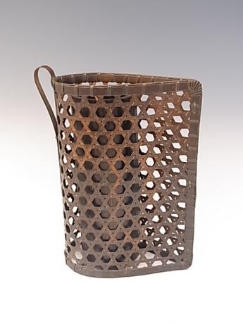 JAPANESE MID 20TH CENTURY BAMBOO FLOWER BASKET BY BUSEKI SUISHIN<br><font color=red><b>SOLD</b></font> 