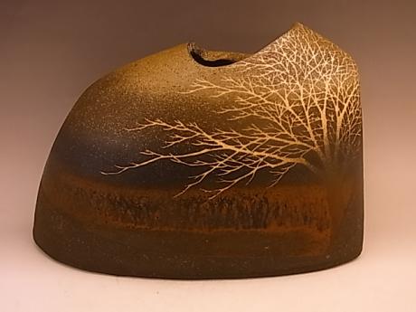 JAPANESE LATE 20TH CENTURY CERAMIC VASE BY SAEKI MORIYOSHI<br><font color=red><b>SOLD</b></font>