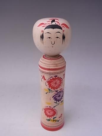 JAPANESE MID 20TH CENTURY MEDIUM WOODEN KOKESHI<br><font color=red><b>SOLD</b></font>  	