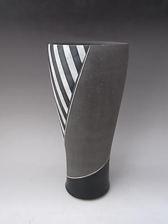 JAPANESE CIRCA 1998 CERAMIC VASE BY KIKUCHI HIROSHI