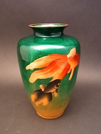 JAPANESE EARLY 20TH CENTURY CLOISONNE GINBARI GOLDFISH DESIGN VASE<br><font color=red><b>SOLD</b></font>