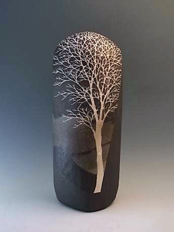 JAPANESE LATE 20TH CENTURY CERAMIC VASE BY SAEKI MORIYOSHI