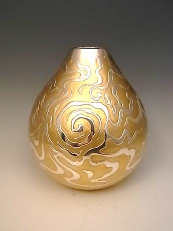 JAPANESE EARLY 21ST CENTURY SILVER VASE WITH SUN DESIGN  BY OBUCHI MICHINORI<br><font color=red><b>SOLD</b></font> 