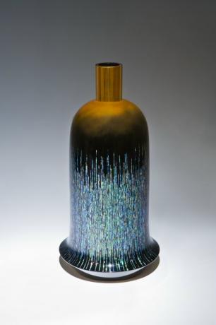 JAPANESE 21ST CENTURY LACQUER VASE WITH SHELL INLAID DESIGN BY OKADA SHIHOU<br><font color=red><b>SOLD</b></font>
