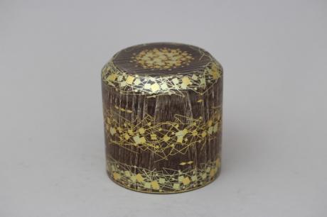 JAPANESE MID 20TH CENTURY WOOD AND LACQUER TEA CADDY BY LNT ARTIST SAIDA BAITEI<br><font color=red><b>SOLD</b></font> 