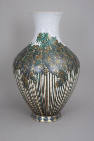 JAPANESE MEIJI PERIOD SATSUMA VASE BY IMPERIAL COURT ARTIST ITO TOZAN I<br><font color=red><b>SOLD</b></font>