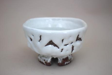 JAPANESE ONI-HAGI, OR DEMON HAGI WARE TEA BOWL BY YAMANE SEIGEN<br><font color=red><b>SOLD</b></font> 