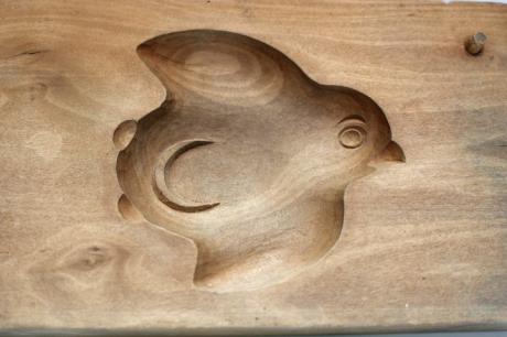 JAPANESE 20TH CENTURY WOODEN MOLD FOR SWEET RICE-FLOUR CAKES