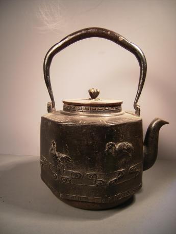 MEIJI PERIOD CRANE AND WATER DESIGN IRON POT<br><font color=red><b>SOLD</b></font>