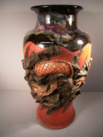 SUMIDAGAWA-WARE LARGE DRAGON VASE<br><font color=red><b>SOLD</b></font>