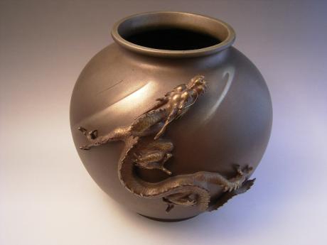 JAPANESE EARLY 20TH CENTURY BRONZE DRAGON VASE<br><font color=red><b>SOLD</b></font>
