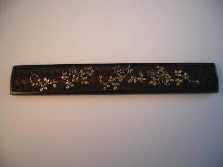 JAPANESE EDO PERIOD BRONZE KOZUKA, KNIFE HANDLE<br><font color=red><b>SOLD</b></font>