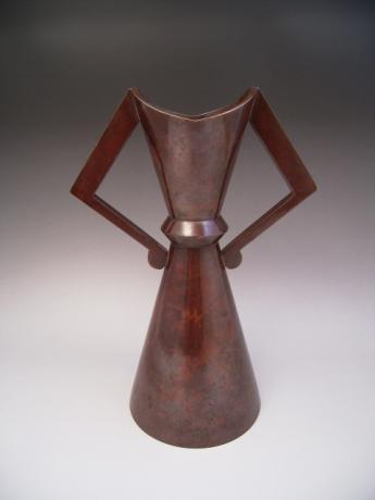 JAPANESE 20TH CENTURY BRONZE VASE BY YASUMI I<br><font color=red><b>SOLD</b></font>