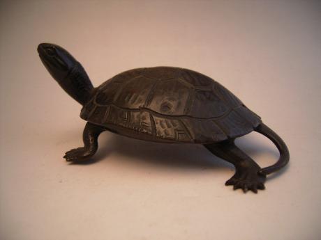 JAPANESE EARLY 20TH CENTURY BRONZE TURTLE<br><font color=red><b>SOLD</b></font>