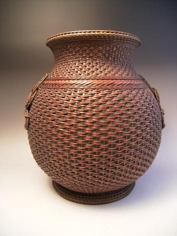JAPANESE EARLY 20TH CENTURY BAMBOO FLOWER BASKET, UNSIGNED<br><font color=red><b>SOLD</b></font> 