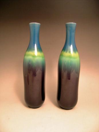 JAPANESE 20TH C. PR. OF PORCELAIN SAKE SERVING BOTTLES BY LIVING NATIONAL TREASURE TOKUDA YASOKICHI <br><font color=red><b>SOLD</b></font> III