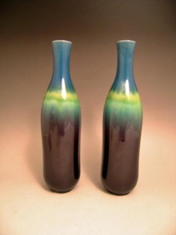 JAPANESE 20TH C. PR. OF PORCELAIN  SAKE SERVING BOTTLES BY LIVING NATIONAL TREASURE TOKUDA YASOKICHI <br><font color=red><b>SOLD</b></font> III