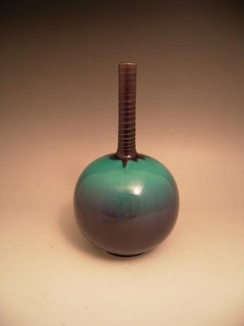 JAPANESE 20TH C. PORCELAIN VASE BY LIVING NATIONAL TREASURE TOKUDA YASOKICHI III<br><font color=red><b>SOLD</b></font>