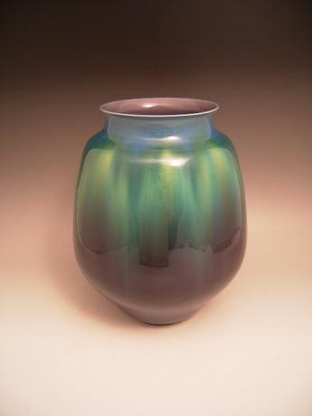 JAPANESE 20TH C. PORCELAIN  VASE BY LIVING NATIONAL TREASURE TOKUDA YASOKICHI III<br><font color=red><b>SOLD</b></font>