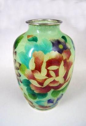 JAPANESE 20TH CENTURY PLIQUE A JOUR CLOISONNE FLOWER DESIGN VASE