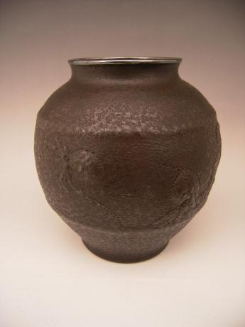 JAPANESE EARLY 20TH CENTURY BRONZE OCTOPUSES DESIGN VASE<br><font color=red><b>SOLD</b></font>